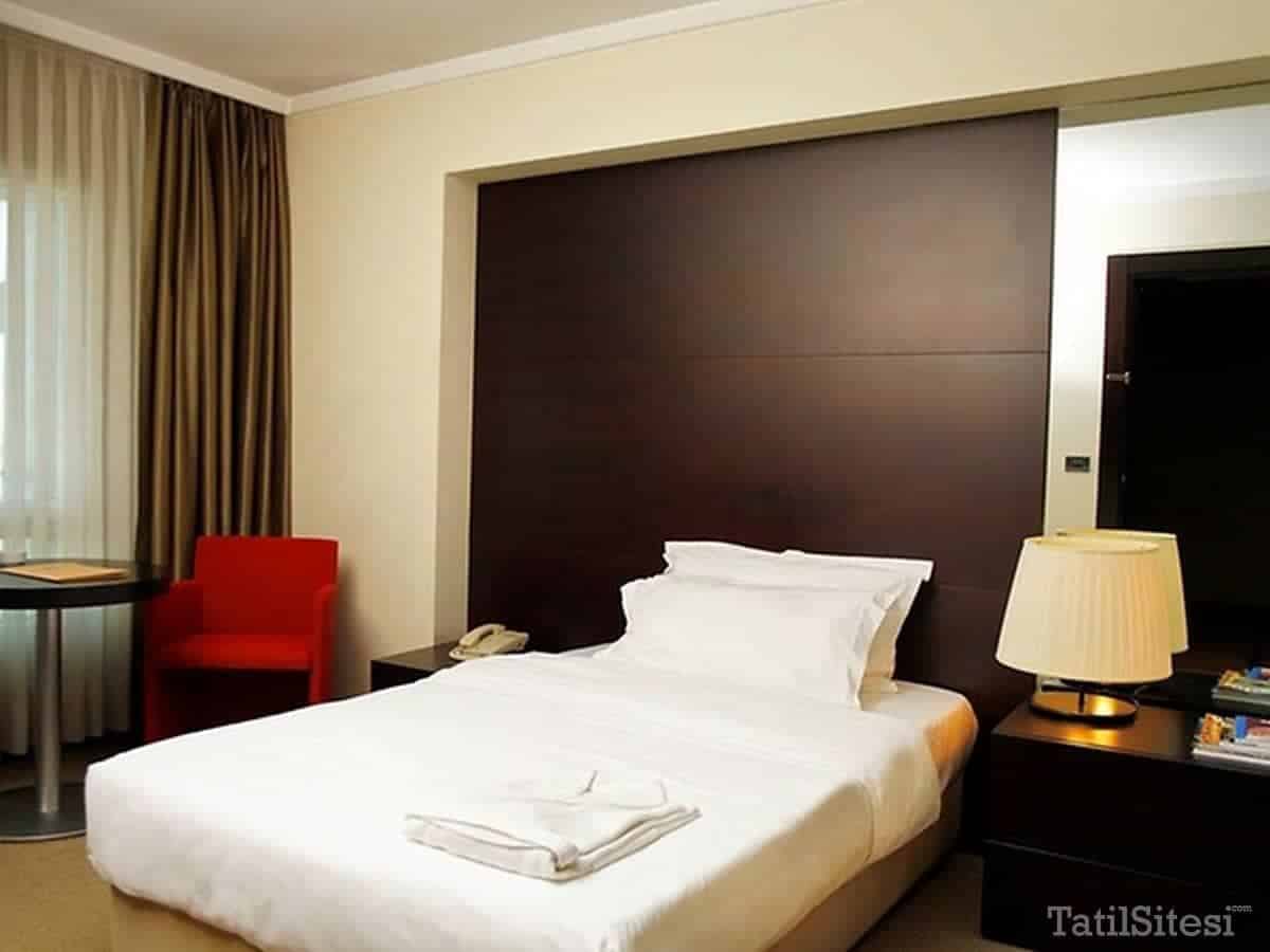 Bentley Hotel By Molton